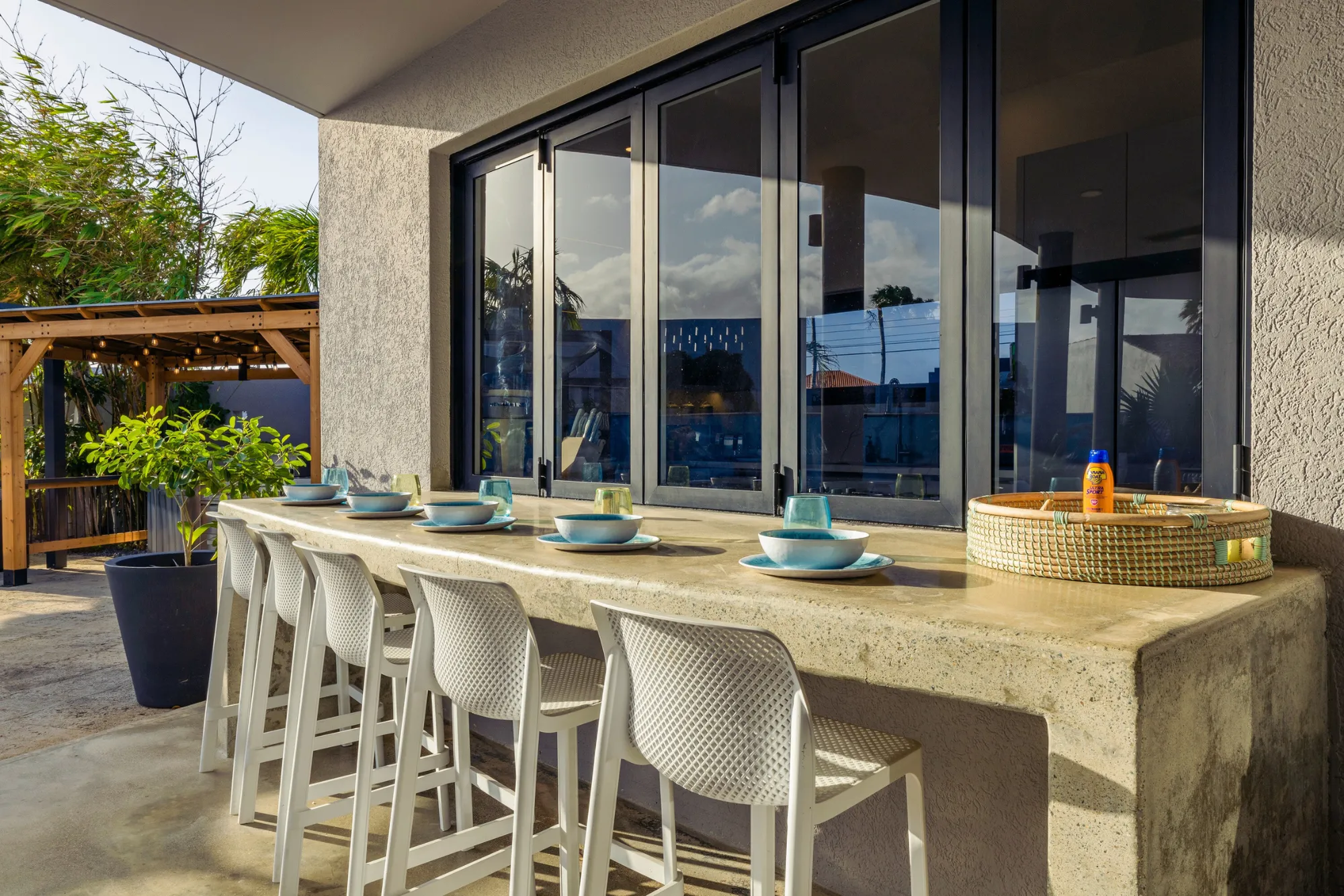 Additional Features & Amenities